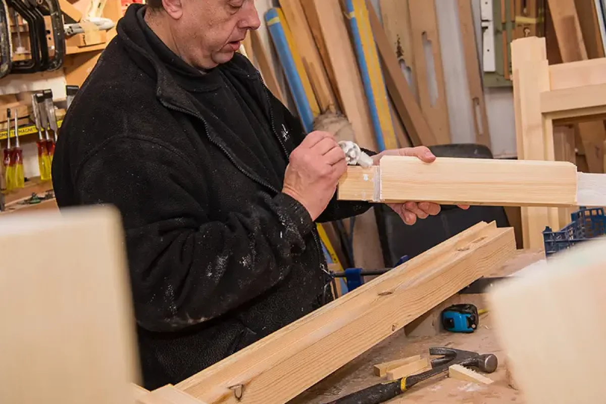 About Us – Double Glazing Hamilton’s Commitment to Craftsmanship & Customer Care Friendly Double Glazing Hamilton staff delivering expert craftsmanship, as shown on the about us page.